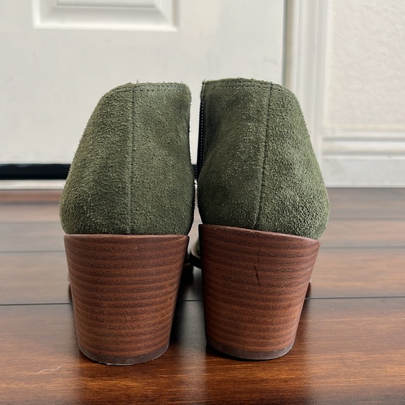 Lucky Brand "Zeshia" Olive Green Suede Bootie Size 8.5 Like New Boho Rodeo - Picture 5 of 9